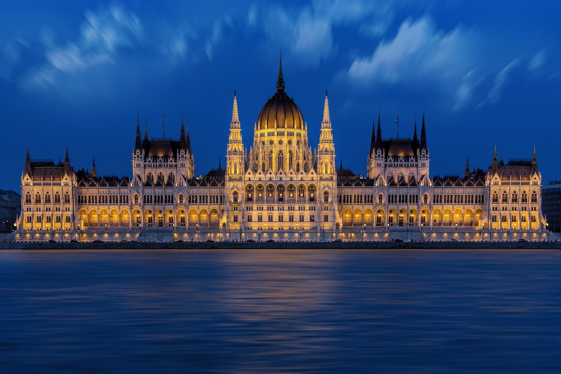 匈牙利投资移民护照申请条件